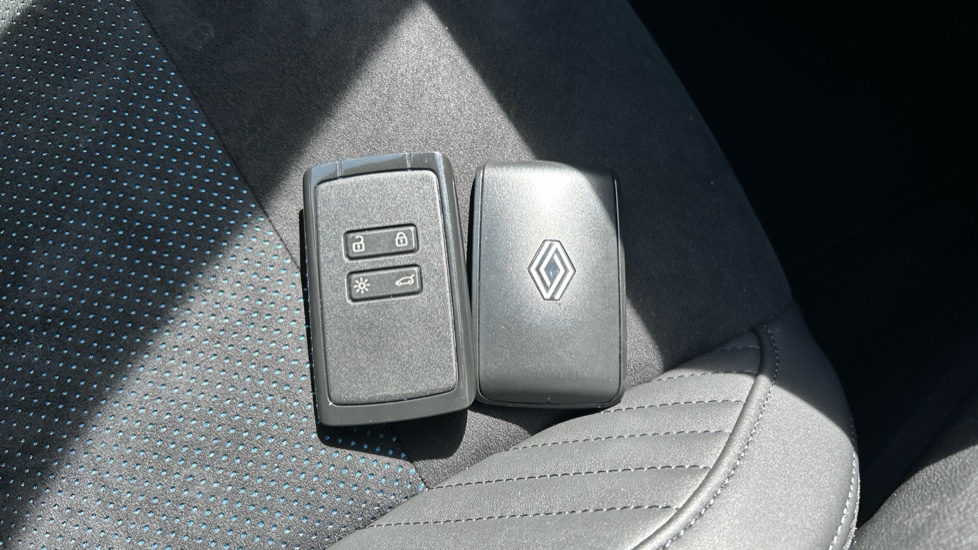 Renault Rafale E-Tech FHEV Techno Esprit Alpine 5dr Auto 4C Hybrid Estate - Image 20