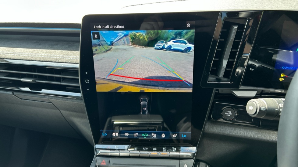 Renault Rafale E-Tech FHEV Techno Esprit Alpine 5dr Auto 4C Hybrid Estate - Image 30