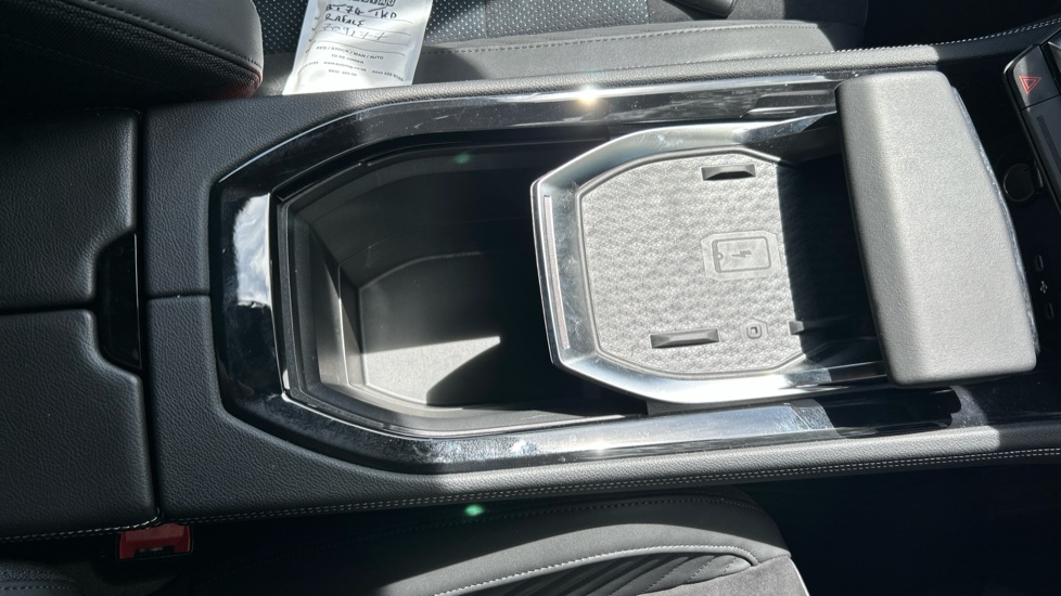 Renault Rafale E-Tech FHEV Techno Esprit Alpine 5dr Auto 4C Hybrid Estate - Image 33