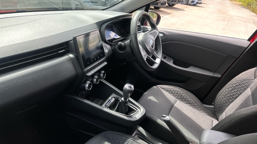Renault Clio 1.0 TCe 90 Evolution 5dr Petrol Hatchback - Image 9