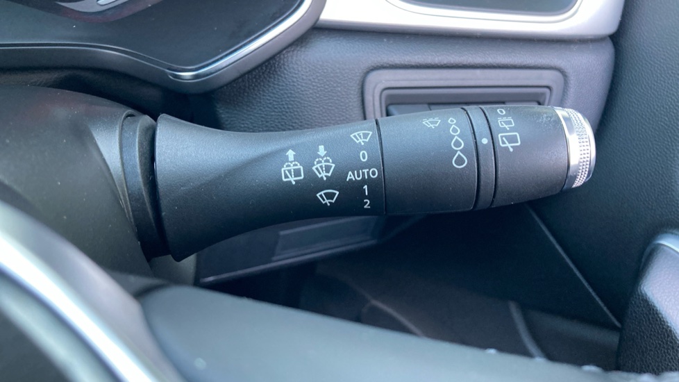 Renault Captur 1.0 TCE 100 S Edition 5dr Petrol Hatchback - Image 23