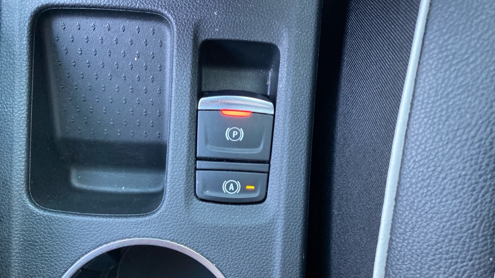 Renault Captur 1.0 TCE 100 S Edition 5dr Petrol Hatchback - Image 29