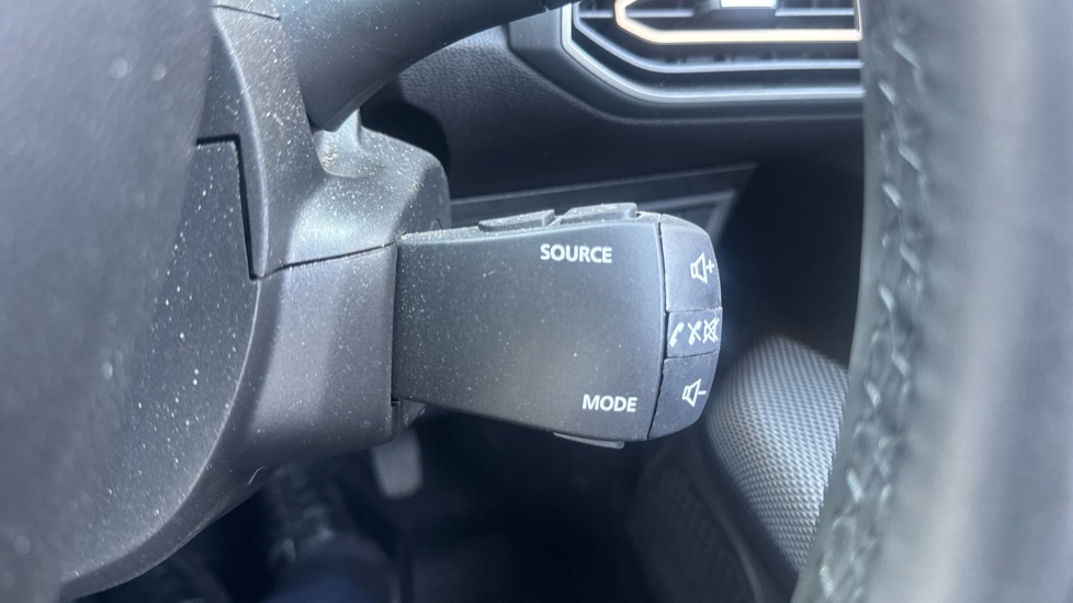 Dacia Sandero Stepway 1.0 TCe Expression 5dr Petrol Hatchback - Image 25