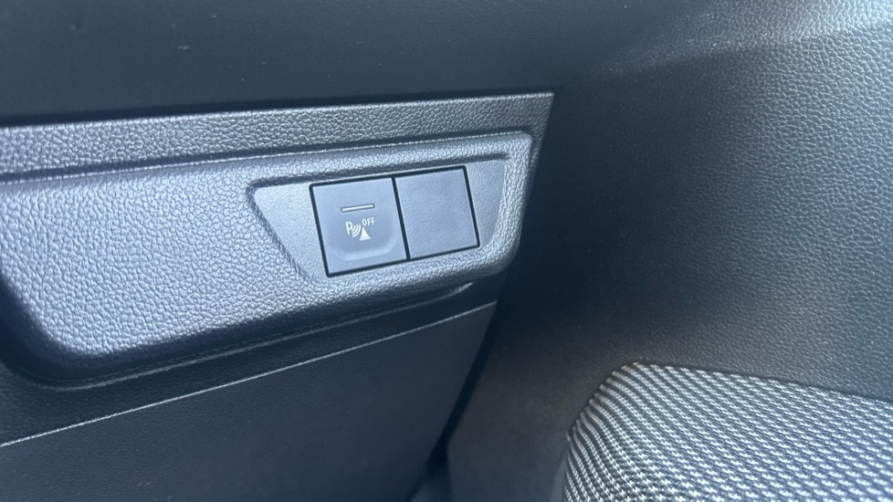 Dacia Sandero Stepway 1.0 TCe Expression 5dr Petrol Hatchback - Image 26