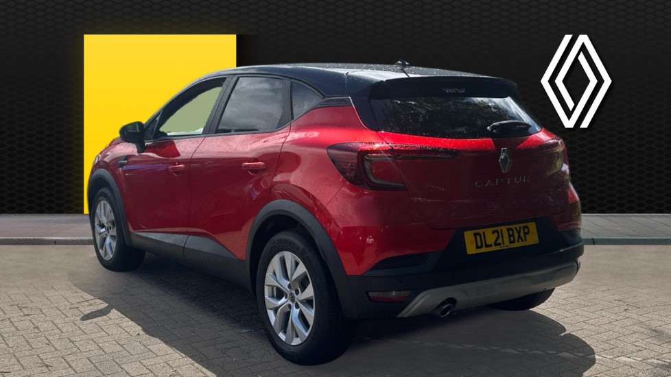 Renault Captur 1.3 TCE 140 Iconic 5dr Petrol Hatchback - Image 2