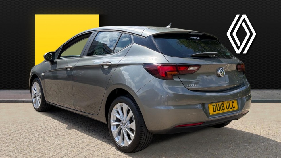Vauxhall Astra 1.4i 16V Tech Line Nav 5dr Petrol Hatchback - Image 2