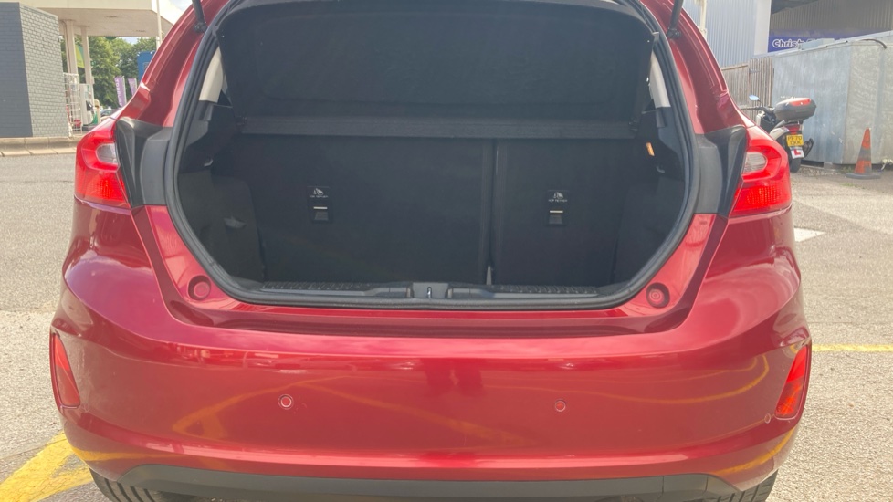 Ford Fiesta 1.0 EcoBoost Zetec 5dr Petrol Hatchback - Image 4