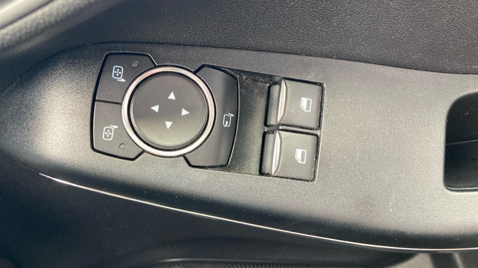 Ford Fiesta 1.0 EcoBoost Zetec 5dr Petrol Hatchback - Image 27