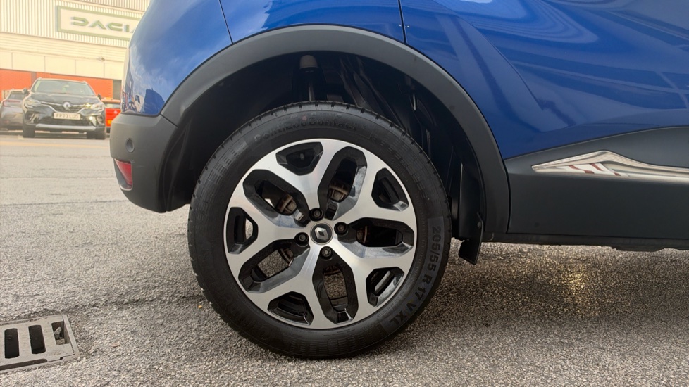 Renault Captur 0.9 TCE 90 GT Line 5dr Petrol Hatchback - Image 7