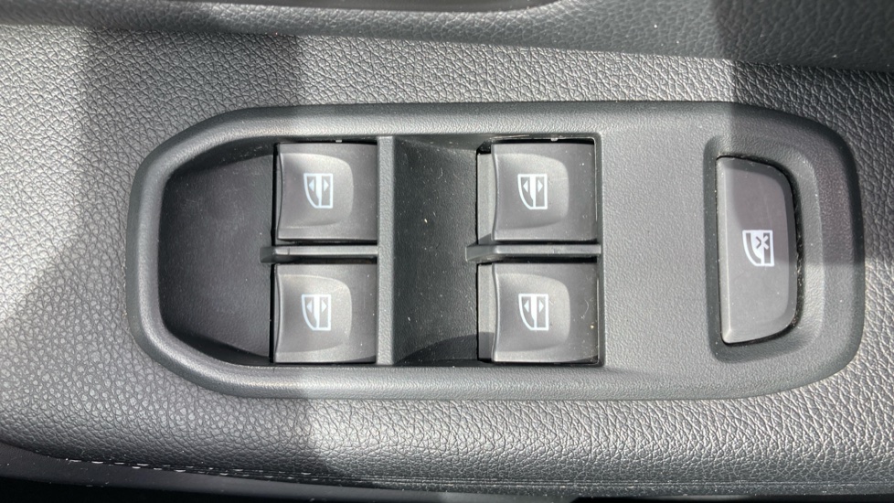 Dacia Duster 1.5 Blue dCi Prestige 5dr 4X4 Diesel Estate - Image 23