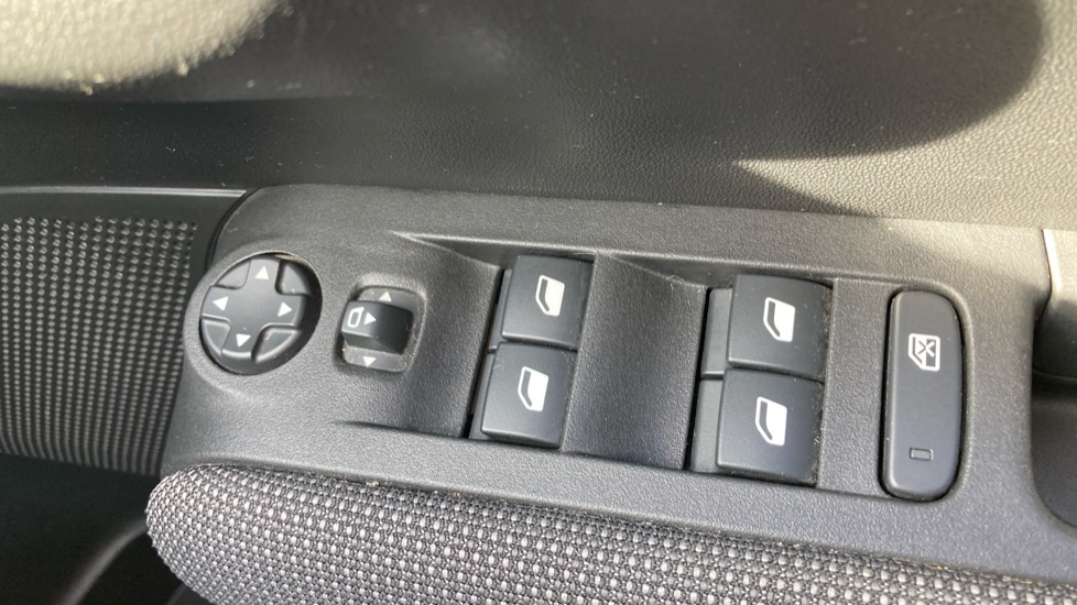 Citroen C3 Aircross 1.2 PureTech 110 You 5dr Petrol Hatchback - Image 24
