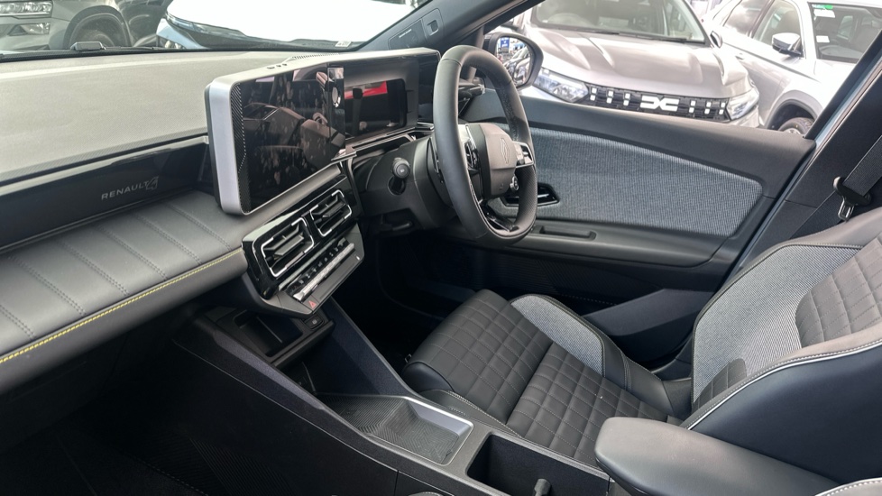 Renault 4 110kW Iconic+ 52kWh Comfort range 5dr Auto Electric Estate - Image 9