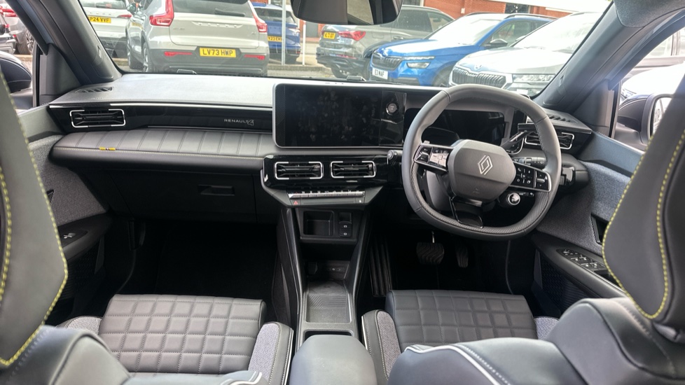 Renault 4 110kW Iconic+ 52kWh Comfort range 5dr Auto Electric Estate - Image 10