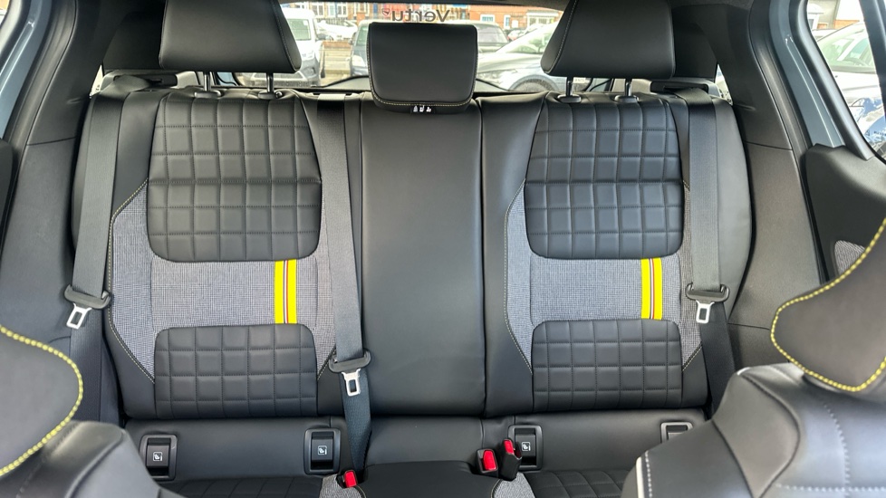 Renault 4 110kW Iconic+ 52kWh Comfort range 5dr Auto Electric Estate - Image 15