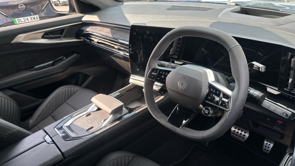 Renault Austral E-Tech Full Hybrid Techno Esprit Alpine 5dr Auto Hybrid Estate - Image 11