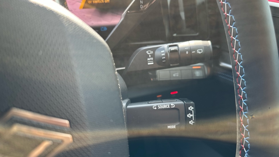 Renault Austral E-Tech Full Hybrid Techno Esprit Alpine 5dr Auto Hybrid Estate - Image 23
