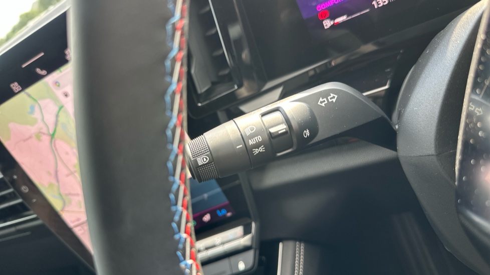 Renault Austral E-Tech Full Hybrid Techno Esprit Alpine 5dr Auto Hybrid Estate - Image 25