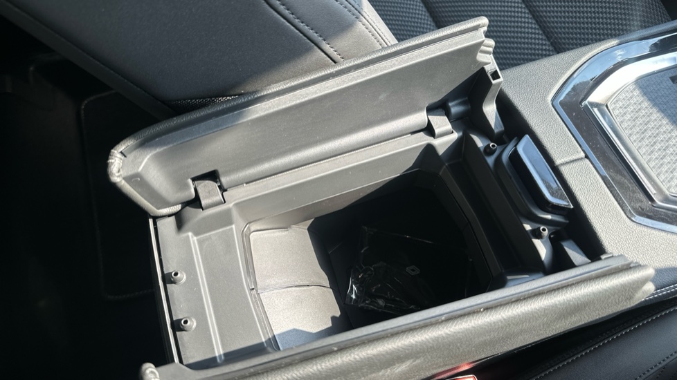 Renault Austral E-Tech Full Hybrid Techno Esprit Alpine 5dr Auto Hybrid Estate - Image 33
