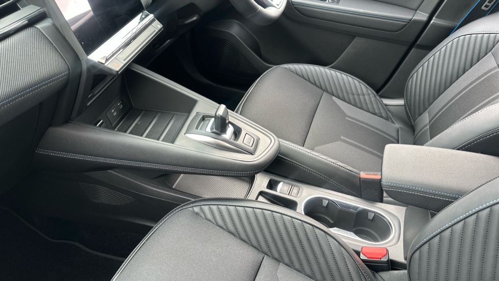 Renault Symbioz 1.8 E-Tech FHEV 160 Techno Esprit Alpine 5dr Auto Hybrid Estate - Image 13