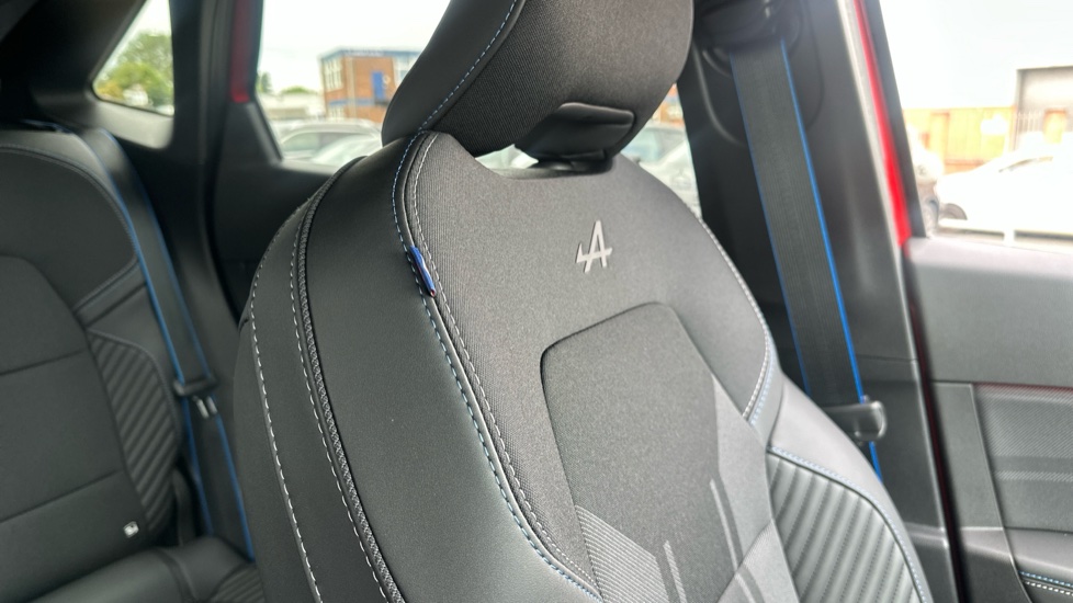 Renault Symbioz 1.8 E-Tech FHEV 160 Techno Esprit Alpine 5dr Auto Hybrid Estate - Image 19