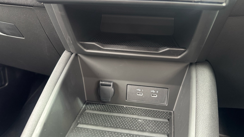Renault Symbioz 1.8 E-Tech FHEV 160 Techno Esprit Alpine 5dr Auto Hybrid Estate - Image 26