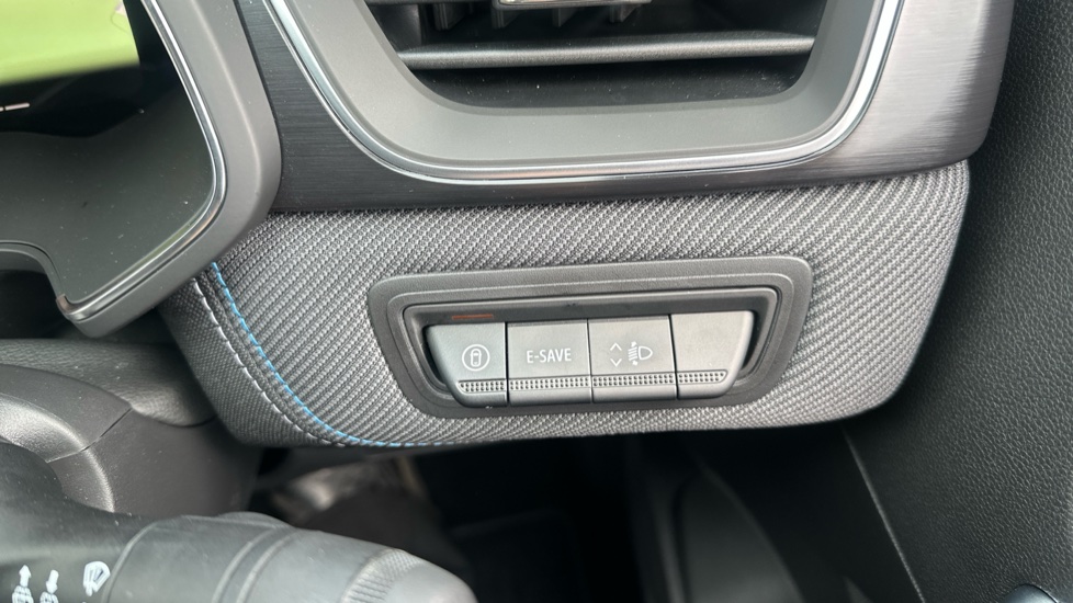 Renault Symbioz 1.8 E-Tech FHEV 160 Techno Esprit Alpine 5dr Auto Hybrid Estate - Image 32