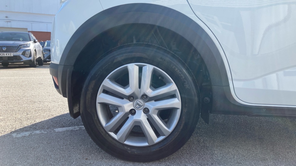 Dacia Sandero Stepway 1.0 TCe Essential 5dr Petrol Hatchback - Image 7
