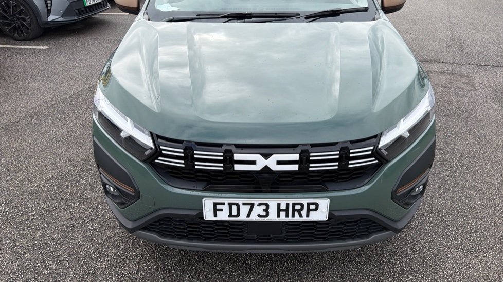 Dacia Jogger 1.6 HEV Extreme 5dr Auto Hybrid Estate - Image 8
