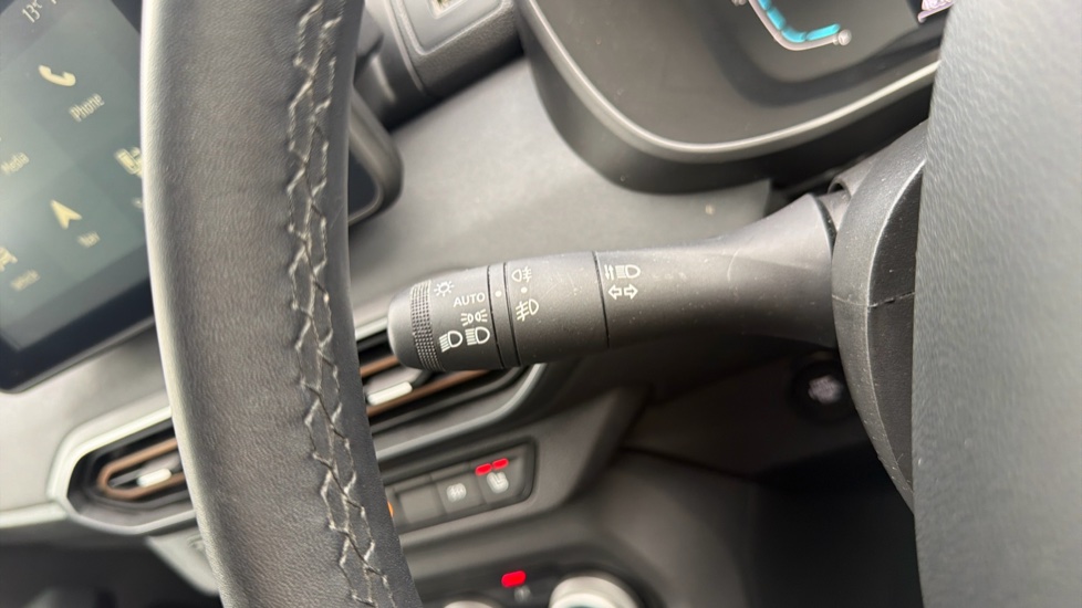 Dacia Jogger 1.6 HEV Extreme 5dr Auto Hybrid Estate - Image 24