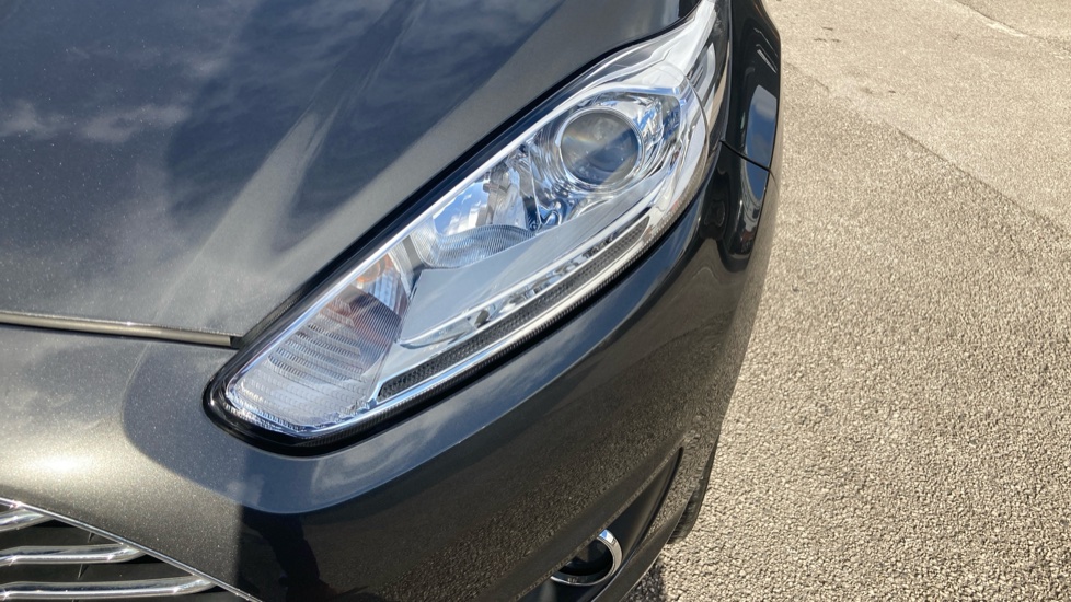 Ford Fiesta 1.0 EcoBoost Titanium 5dr Petrol Hatchback - Image 31