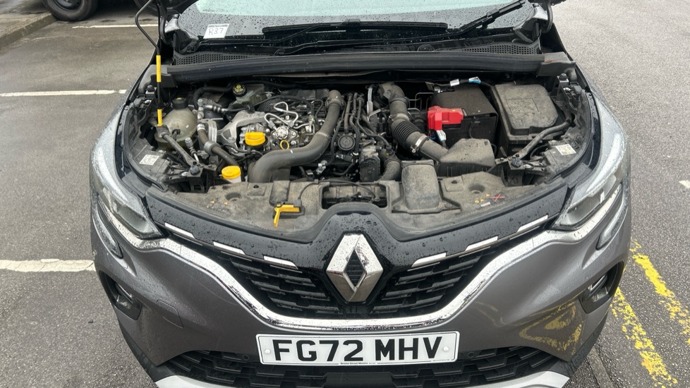Renault Captur 1.3 TCE 140 SE Edition 5dr EDC Petrol Hatchback - Image 8