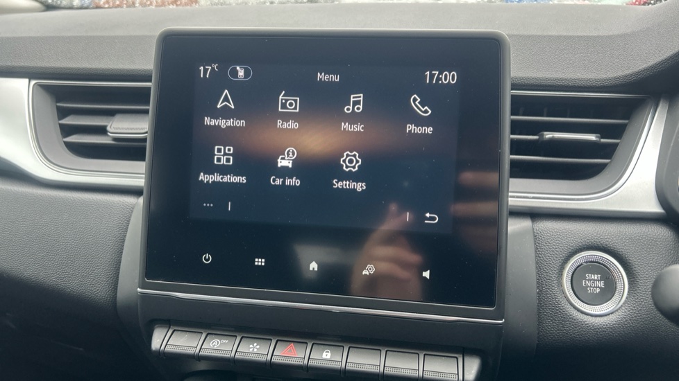 Renault Captur 1.3 TCE 140 SE Edition 5dr EDC Petrol Hatchback - Image 37