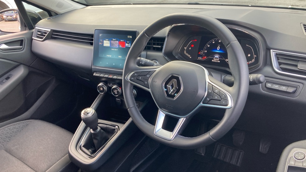 Renault Clio 1.0 TCe 90 Evolution 5dr Petrol Hatchback - Image 11