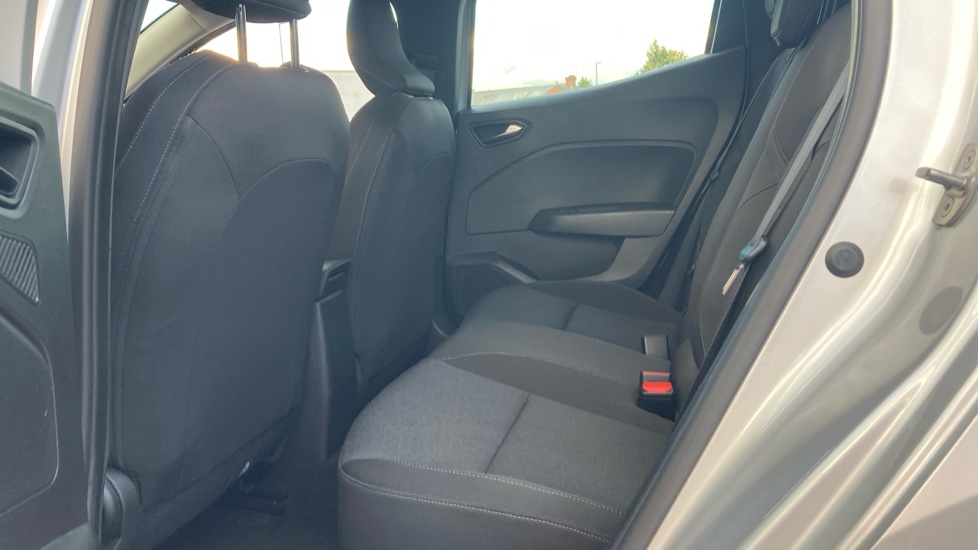 Renault Clio 1.0 TCe 90 Evolution 5dr Petrol Hatchback - Image 16