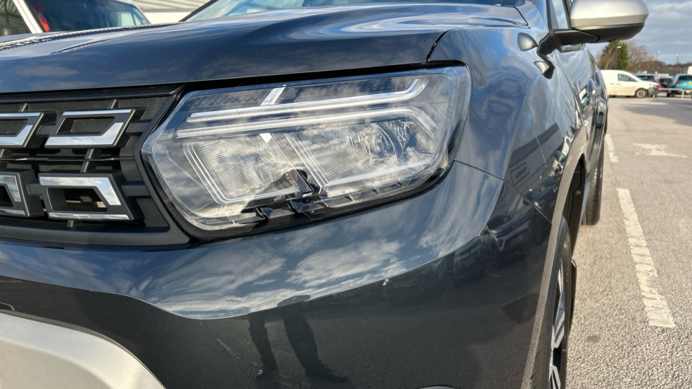 Dacia Duster 1.3 TCe 130 Prestige 5dr Petrol Estate - Image 8