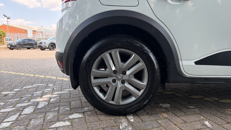Dacia Sandero Stepway 1.0 TCe Comfort 5dr Petrol Hatchback - Image 7