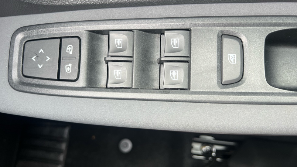 Dacia Sandero Stepway 1.0 TCe Extreme 5dr Petrol Hatchback - Image 24