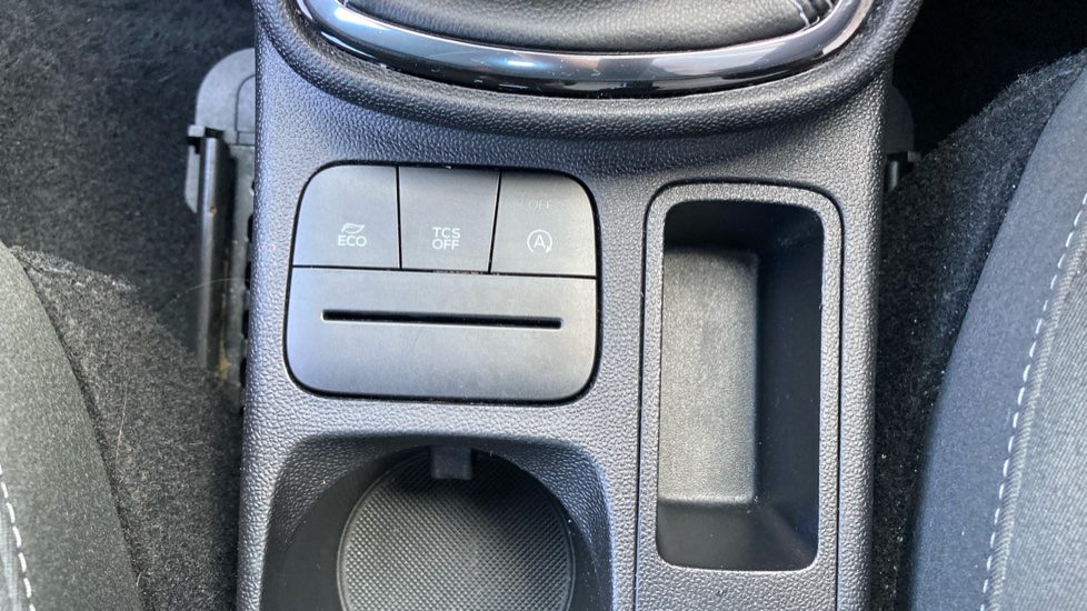 Ford Fiesta 1.1 Zetec 5dr Petrol Hatchback - Image 23