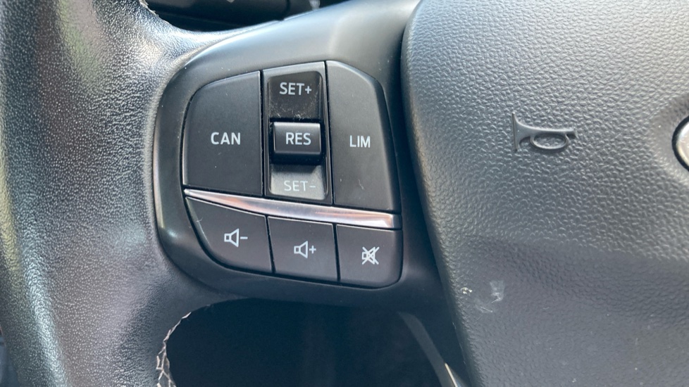 Ford Fiesta 1.1 Zetec 5dr Petrol Hatchback - Image 24