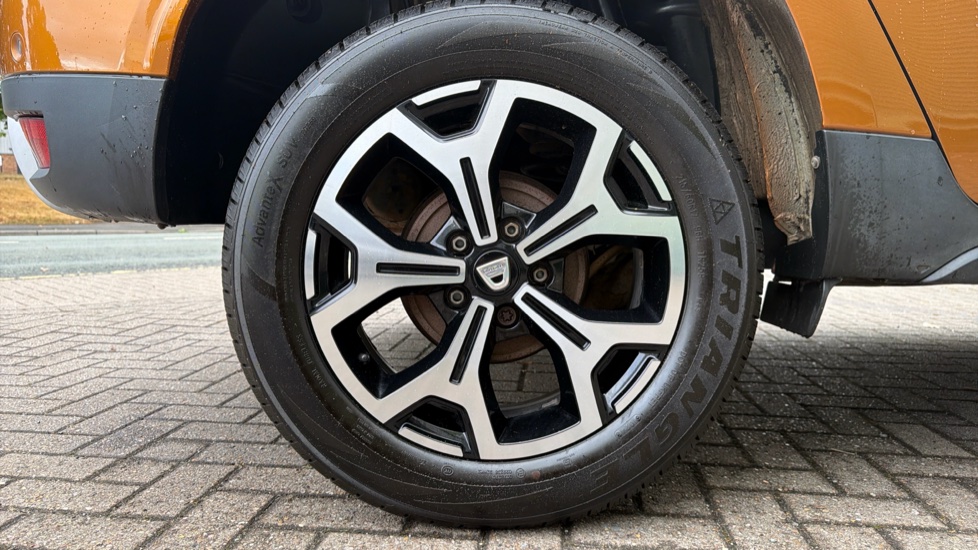 Dacia Duster 1.0 TCe 100 Prestige 5dr Bi Fuel Estate - Image 7