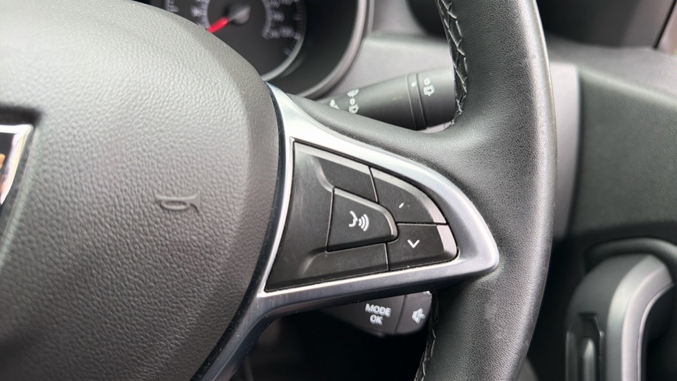 Dacia Duster 1.0 TCe 100 Prestige 5dr Bi Fuel Estate - Image 22