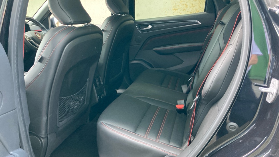 Renault Arkana 1.6 E-TECH Hybrid 145 R.S. Line 5dr Auto Hybrid Estate - Image 16