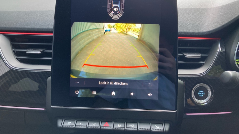 Renault Arkana 1.6 E-TECH Hybrid 145 R.S. Line 5dr Auto Hybrid Estate - Image 24