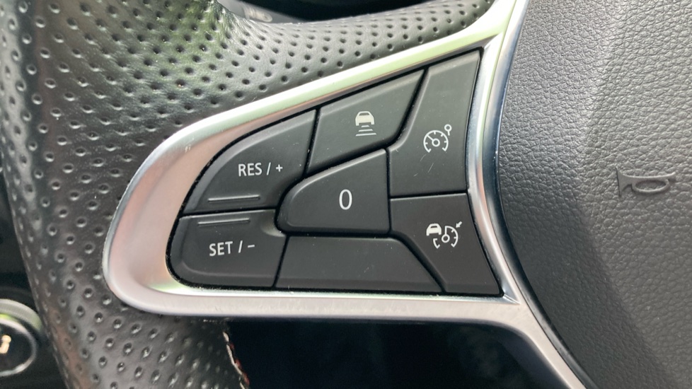 Renault Arkana 1.6 E-TECH Hybrid 145 R.S. Line 5dr Auto Hybrid Estate - Image 25