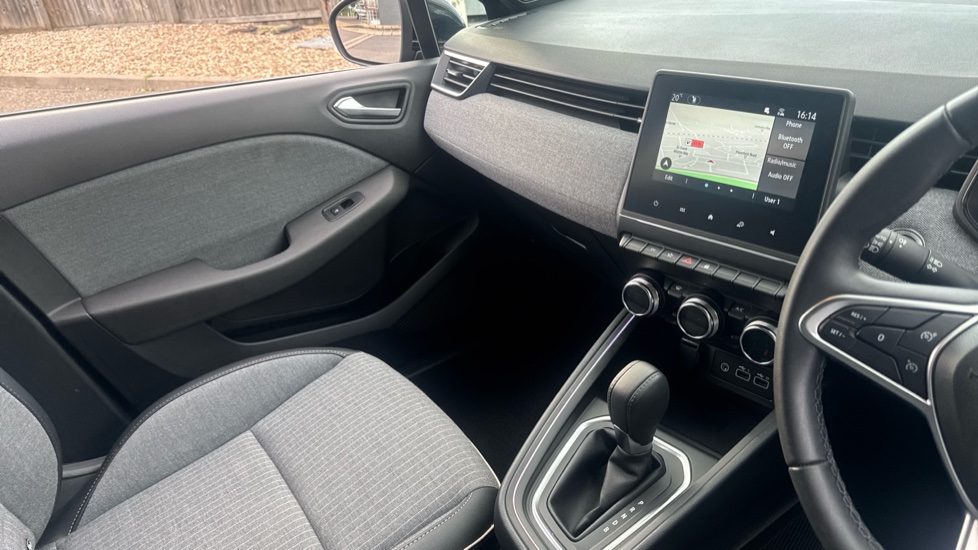 Renault Clio 1.6 E-TECH full hybrid 145 Techno 5dr Auto Hybrid Hatchback - Image 14