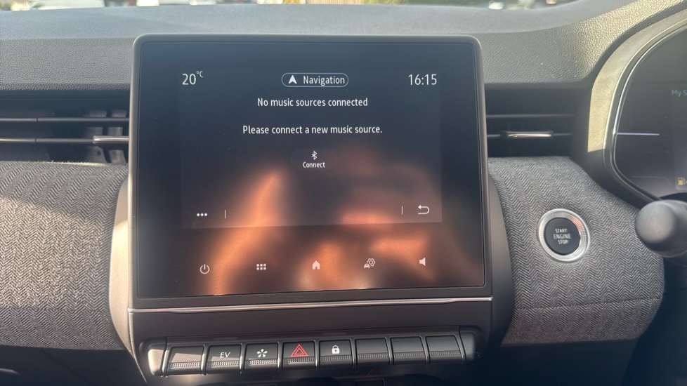 Renault Clio 1.6 E-TECH full hybrid 145 Techno 5dr Auto Hybrid Hatchback - Image 29