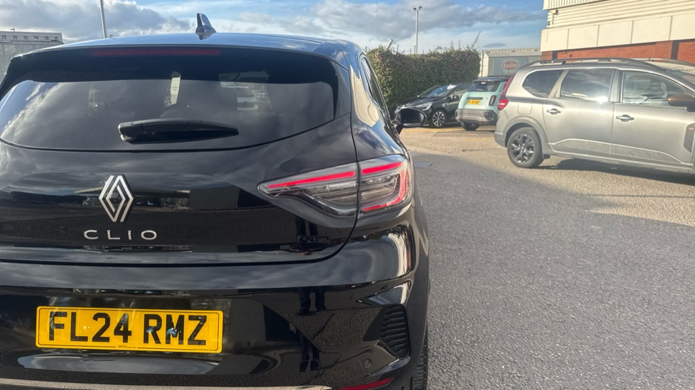 Renault Clio 1.6 E-TECH full hybrid 145 Techno 5dr Auto Hybrid Hatchback - Image 37