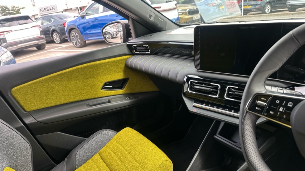 Renault 5 110kW Iconic Five + Comfort Range 52kWh 5dr Auto Electric Hatchback - Image 14