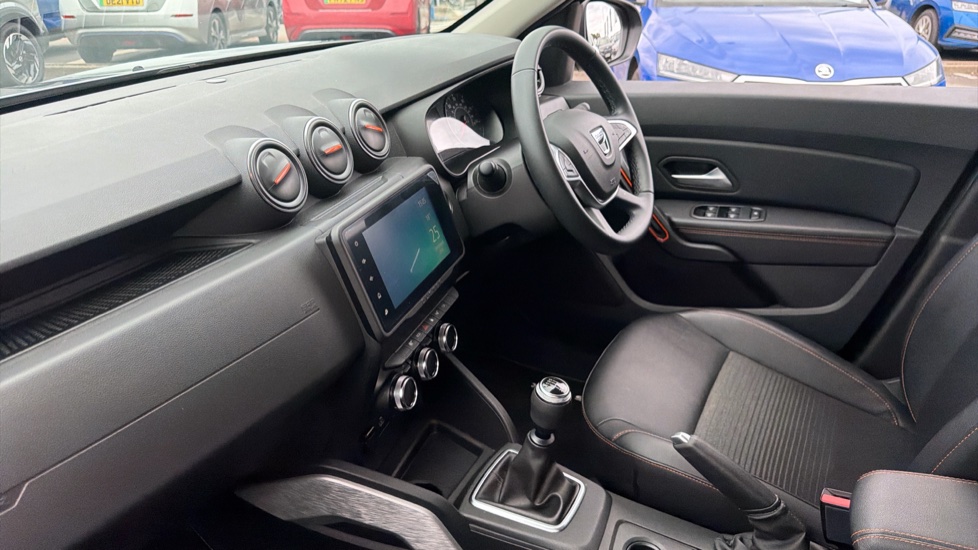 Dacia Duster 1.0 TCe 90 Extreme SE 5dr Petrol Estate - Image 9