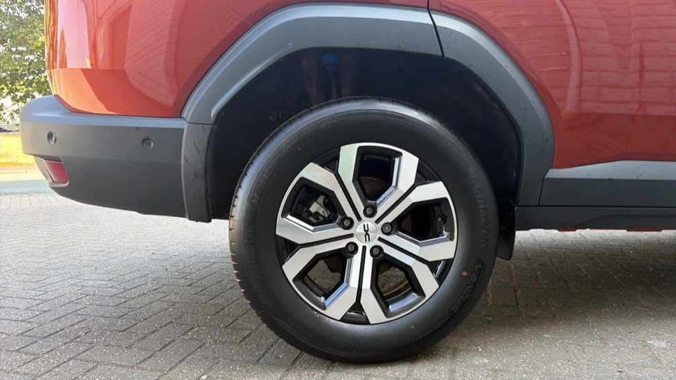 Dacia Bigster 1.8 Hybrid 155 Expression 5dr Auto Hybrid Estate - Image 7